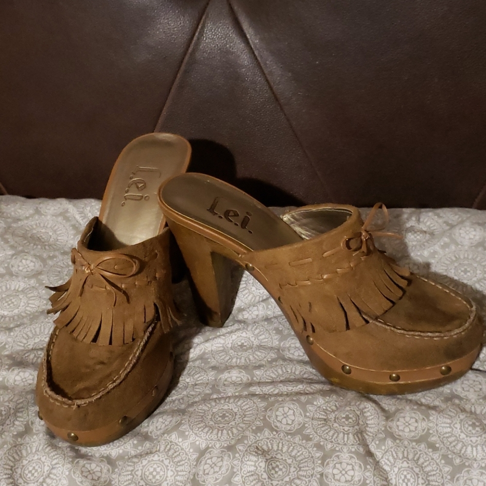 Women's slip ons